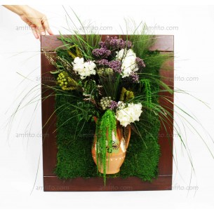 Фитокартина со стабилизированными растениями и стабилизированным мхом.